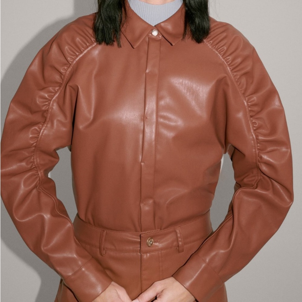 ZARA faux leather puff sleeve button shirt - Picture 2 of 2